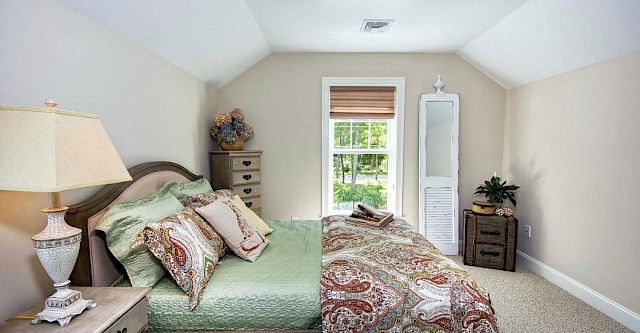Cranberry bedroom