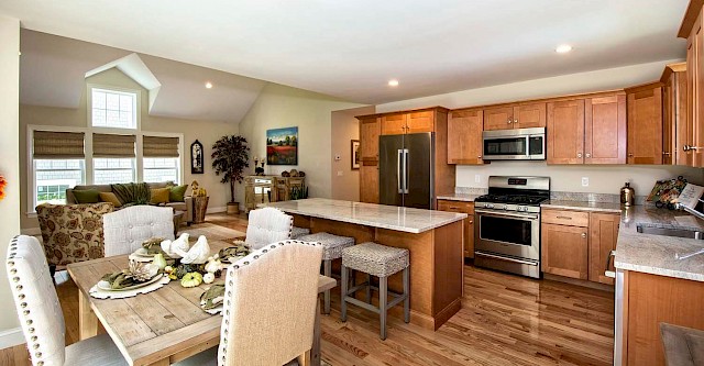 Cranberry kitchen and dining area