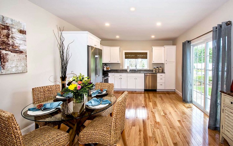 Bayberry dining area and kitchen