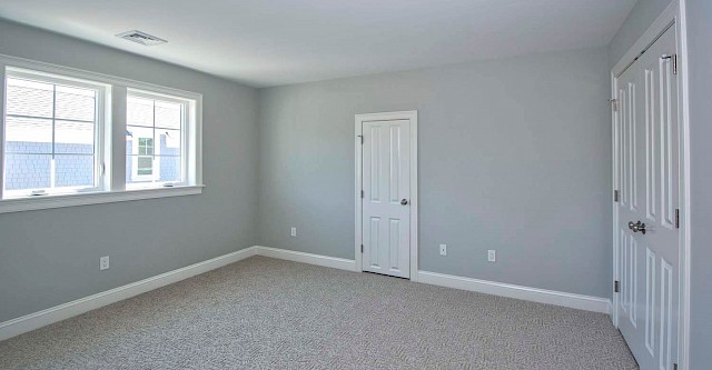 Forsythia bedroom