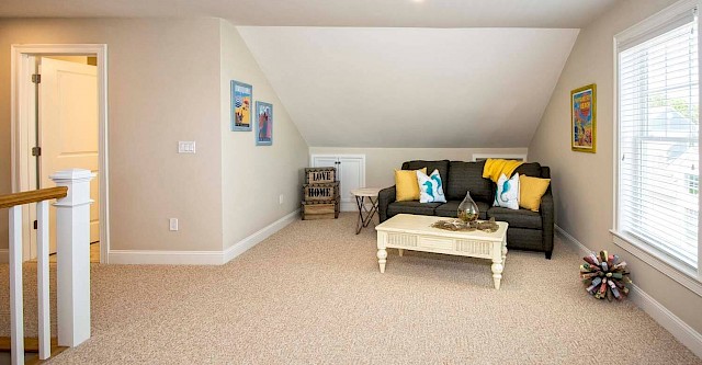 Hydrangea sitting room